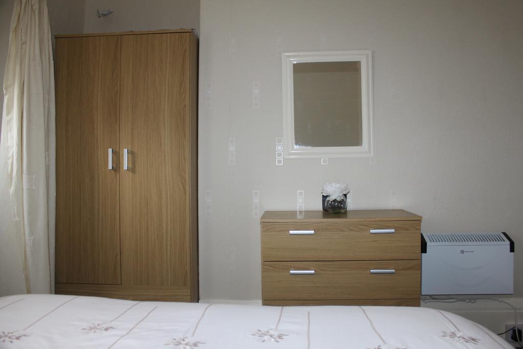 סקארבורו Parade Holiday Apartments חדר תמונה